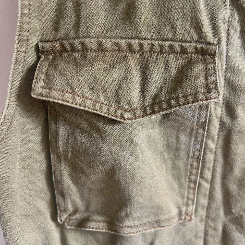 Talia Sleeveless Military Green Cargo Jacket With Drawstring Waist - Picture 8 of 9